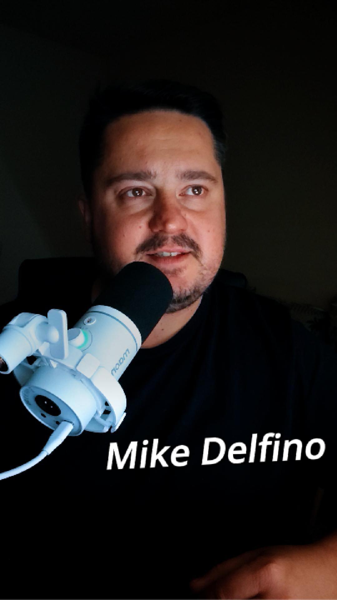 Született feleségek · Mike Delfino narráció videó képkockája